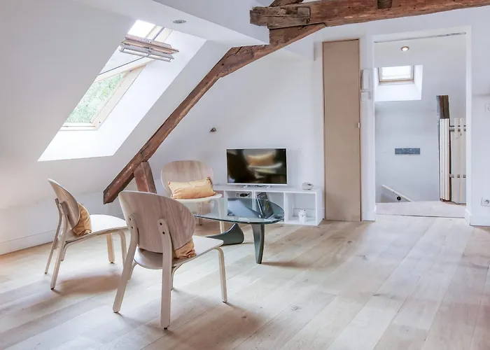 La-haut - Wifi - Centre-ville * 昂热